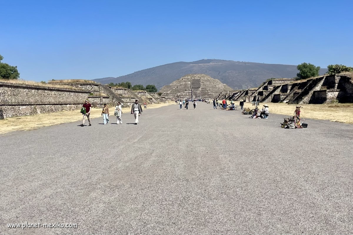 Calzada de los Muertos Strasse der Toten in Teotihuacan