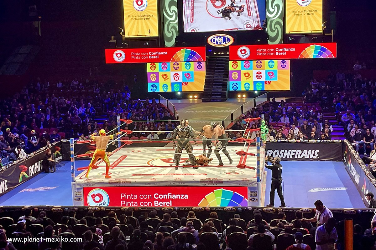 Entertainment mit Lucha Libre dem mexikanischen Wrestling