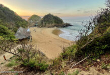 FKK-Strand und Hippie-Dorf Zipolite an der Küste von Oaxaca