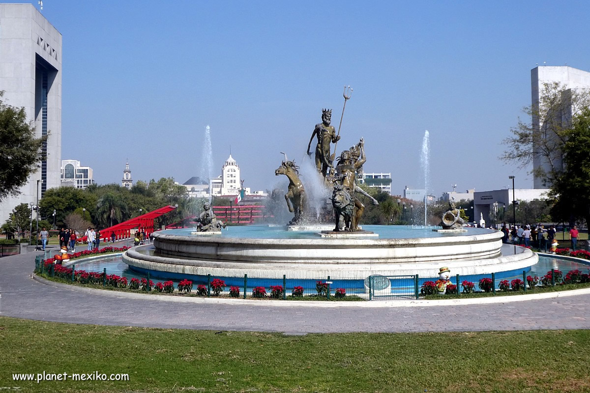 Fuente de la Vida auf der Macroplaza