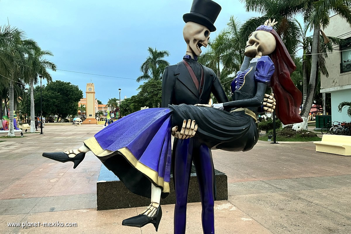 Hochzeit mit mexikanischem Skelett-Paar