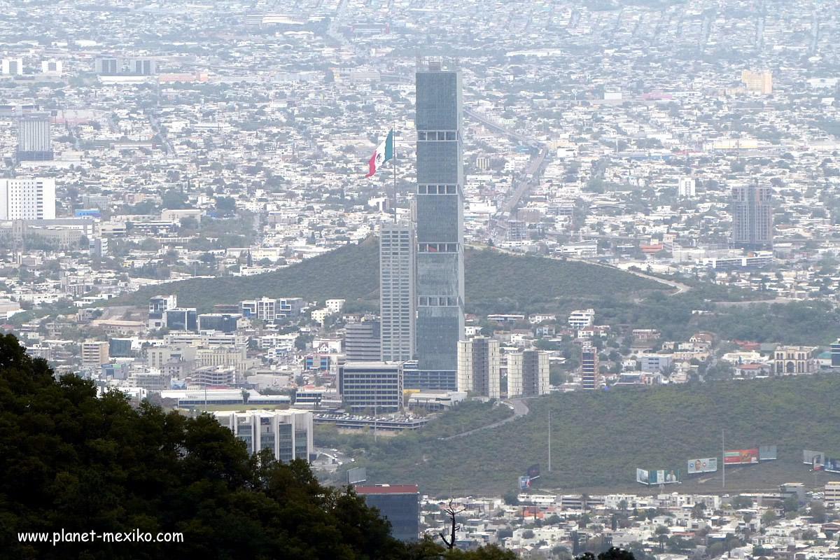 Höchster Wolkenkratzer Torre Obispado in Monterrey