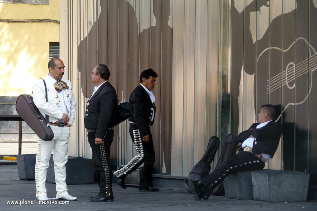 Mariachi Musiker auf der Plaza Garibaldi in Mexiko-Stadt