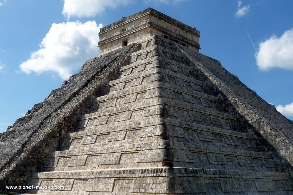 Maya-Tempel zu Ehren der Gottheit Kukulkán