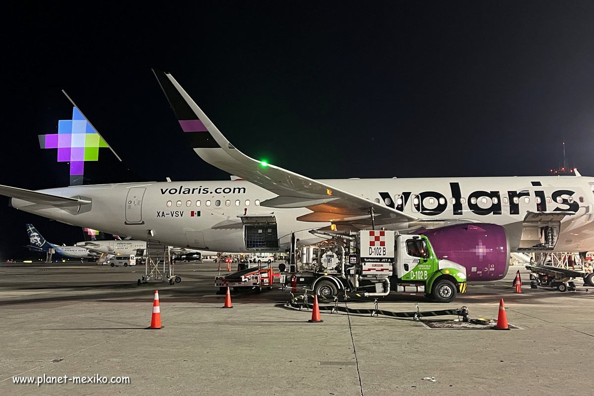 Mexikanische Fluggesellschaft und Flugzeug von Volaris