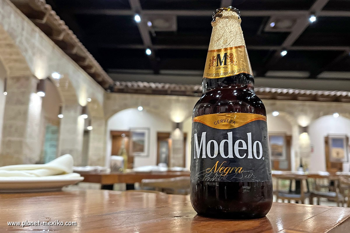 Mexikanisches Bier Modelo Negra