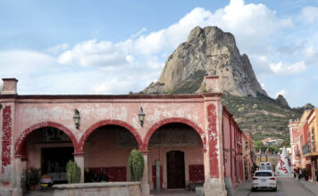 Monolith Peña de Bernal