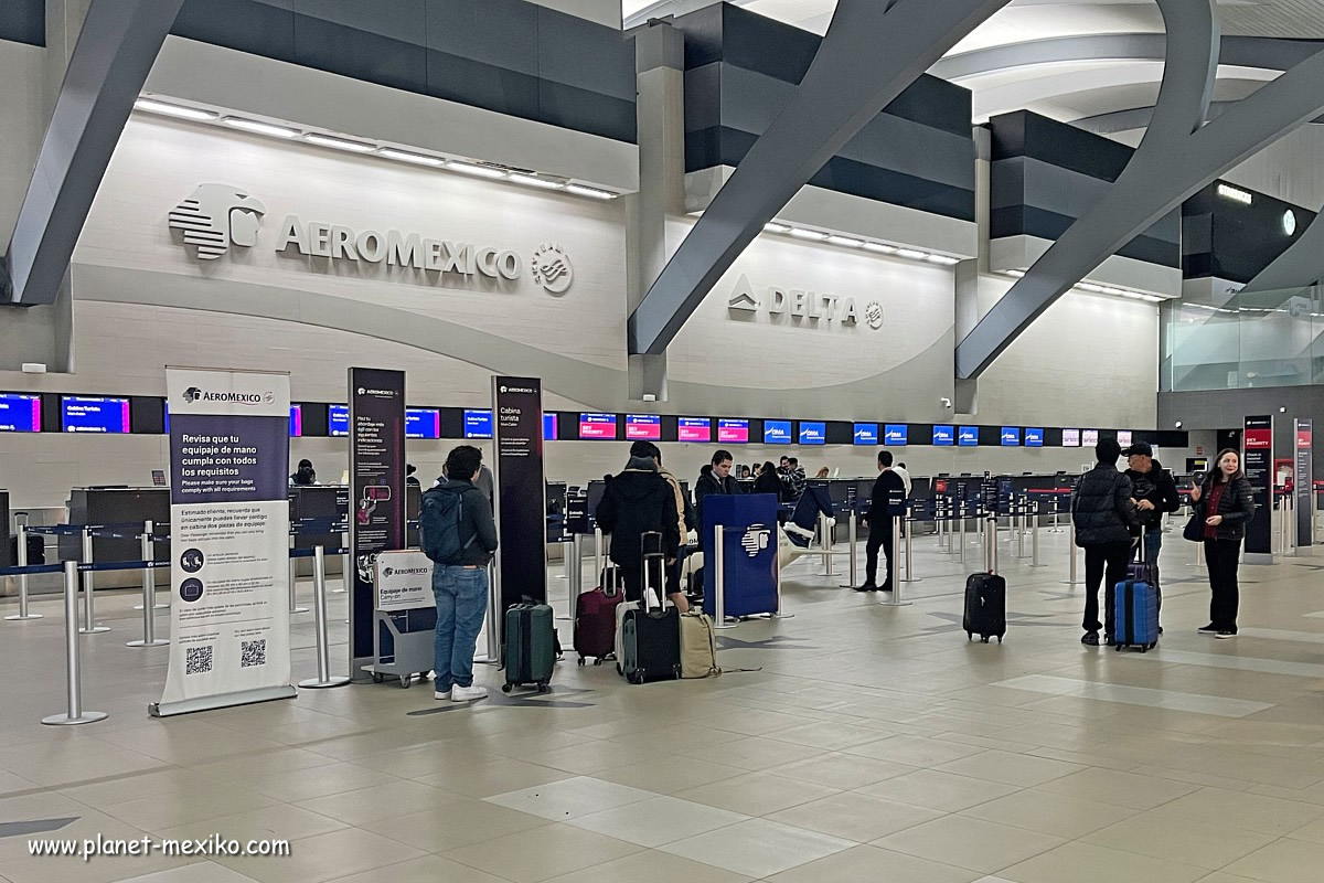 Monterrey Flughafen mit Aeroméxico