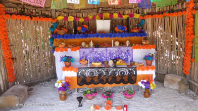 Altar am Tag der Toten und Dia de Muertos in Patzcuaro in Mexiko