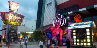 Cancun Nachtleben und Nightlife in den Clubs und Bars der Partystadt