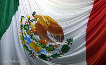 Mexikanische Nationalflagge