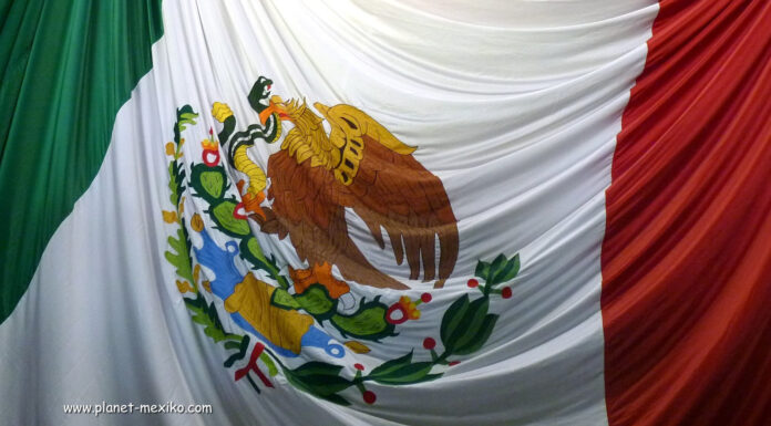 Mexikanische Nationalflagge