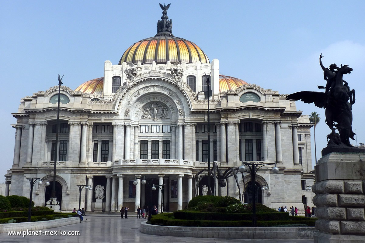 Palacio de Bellas Artes im Stadtzentrum