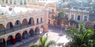 Zócalo oder Plaza de Armas in Veracruz-Stadt