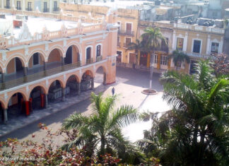 Zócalo oder Plaza de Armas in Veracruz-Stadt