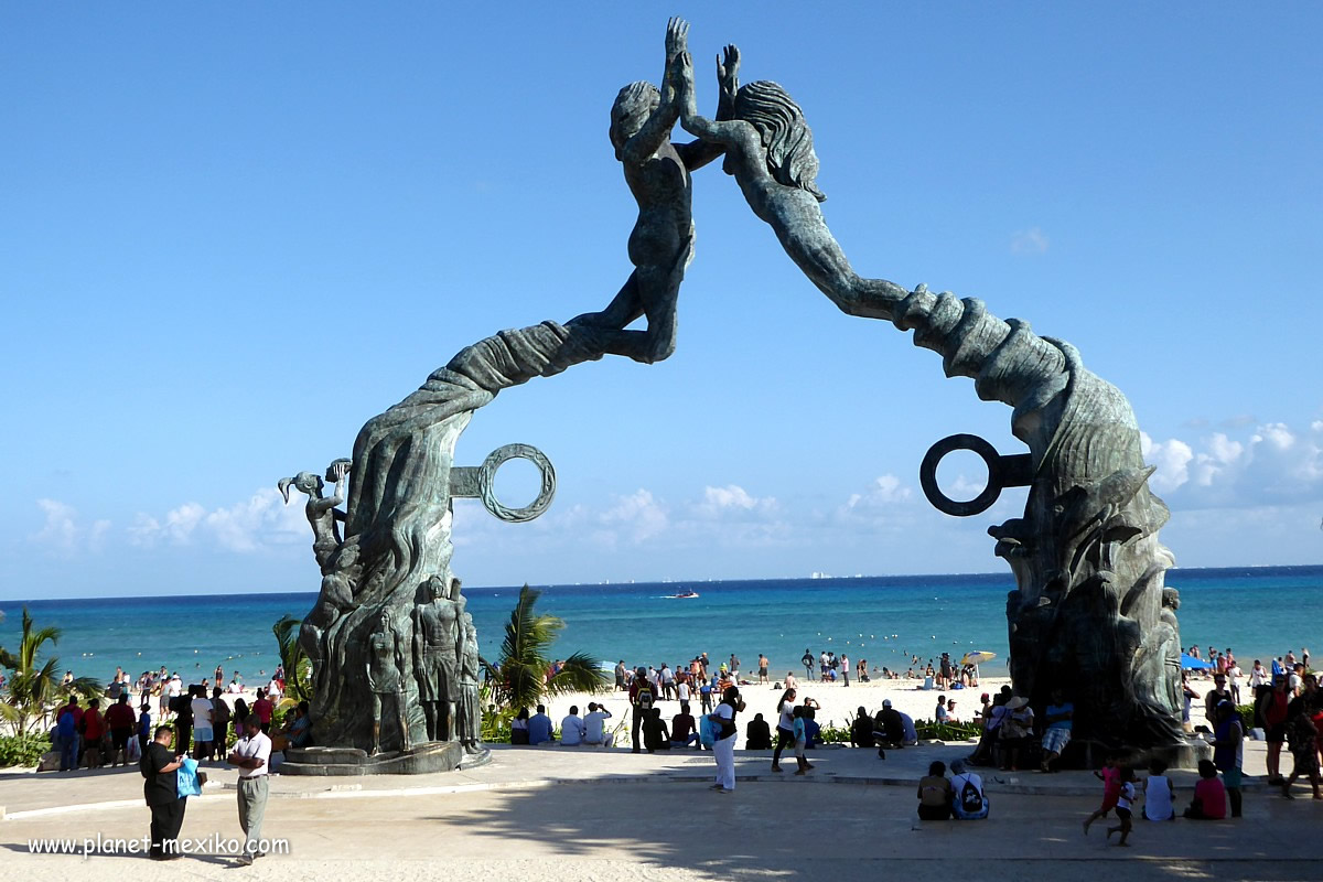 Promenade in Playa del Carmen