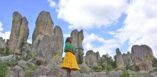 Frau der Rarámuri in der Sierra Tarahumara von Creel