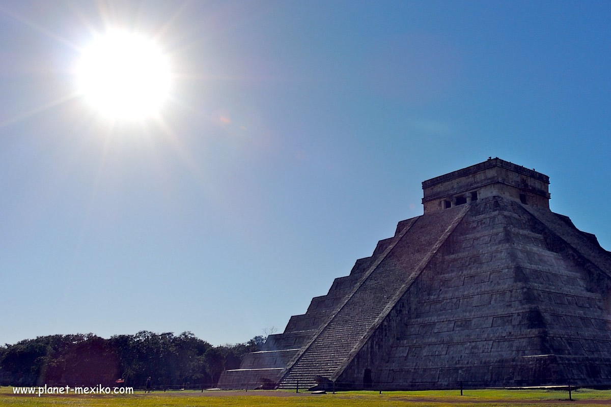 Sonne beim Weltwunder von Chichén Itzá