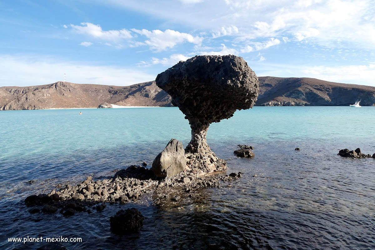 Steinskulptur am Strand Playa Balandra