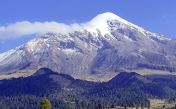 Vulkan Pico de Orizaba oder Citlaltépetl höchster Berg in Mexiko
