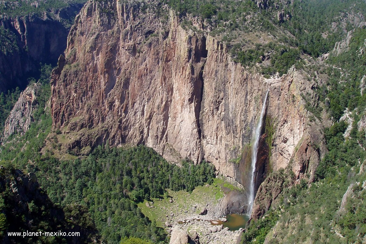 Wasserfall Basaseachi im Kupfer Canyon