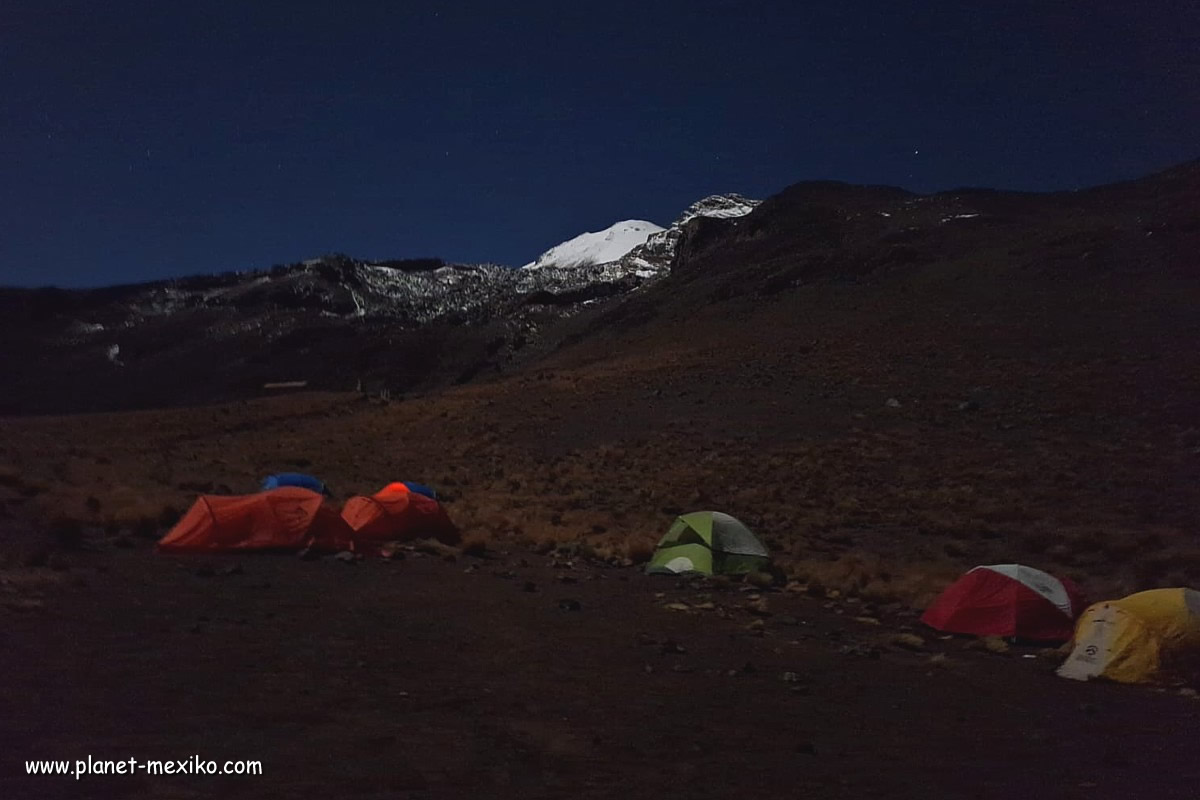Zelt und Camp bei der Besteigung Pico de Orizaba